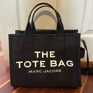 Relisted- The Tote Bag, Marc Jacobs. Medium Black